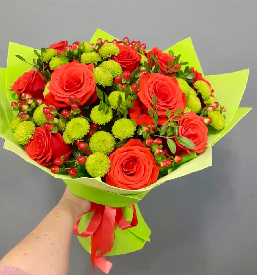 Букет цветов из: Хризантемы и Розы в Ищёрской