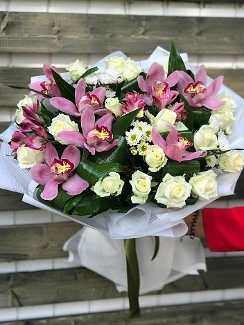 Букет цветов из: Розы и Хризантемы в Ищёрской