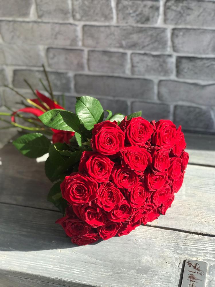 Букет Красные розы Фридом в Ищёрской