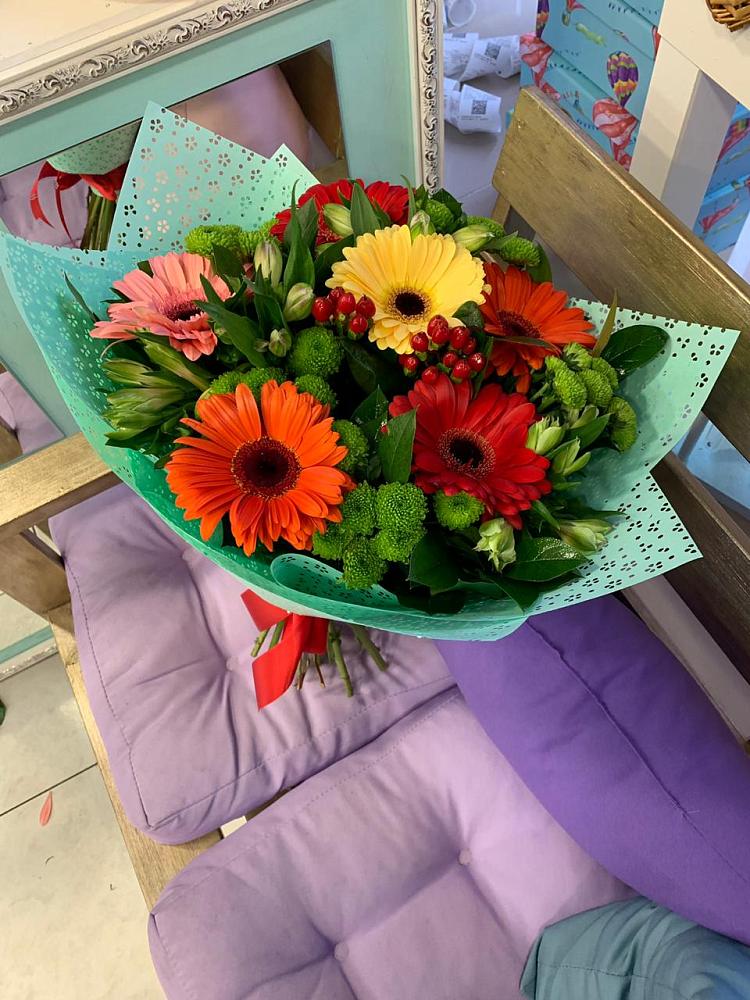 Букет цветов из: Герберы, Хризантемы и Альстромерии в Ищёрской