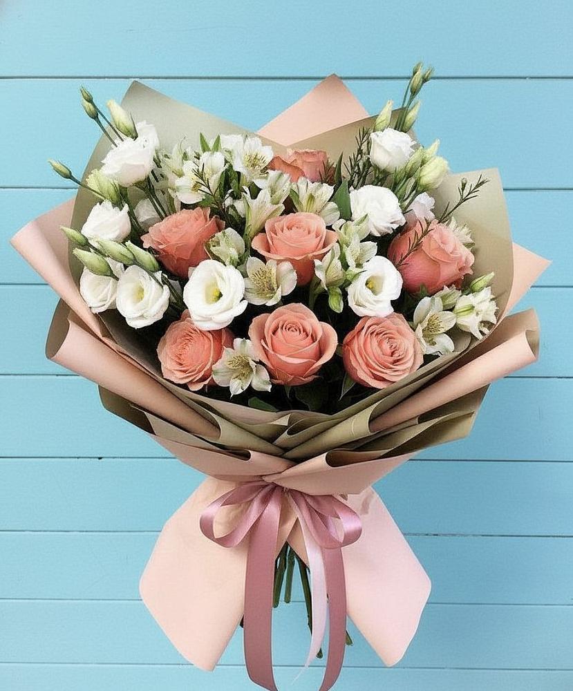 Букет цветов из: Розы, Альстромерии и Лизиантусы в Ищёрской