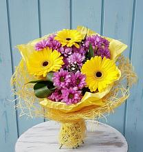Букет цветов из:  Хризантемы и Герберы в Ищёрской