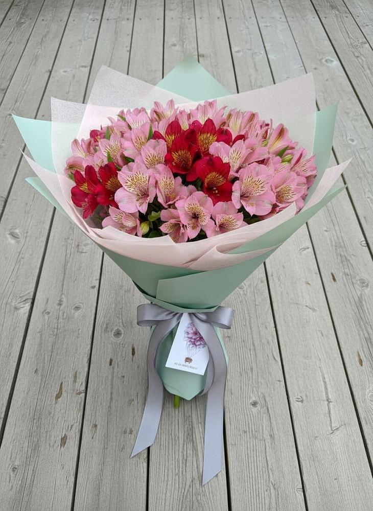 Букет цветов из: Альстромерии в Ищёрской