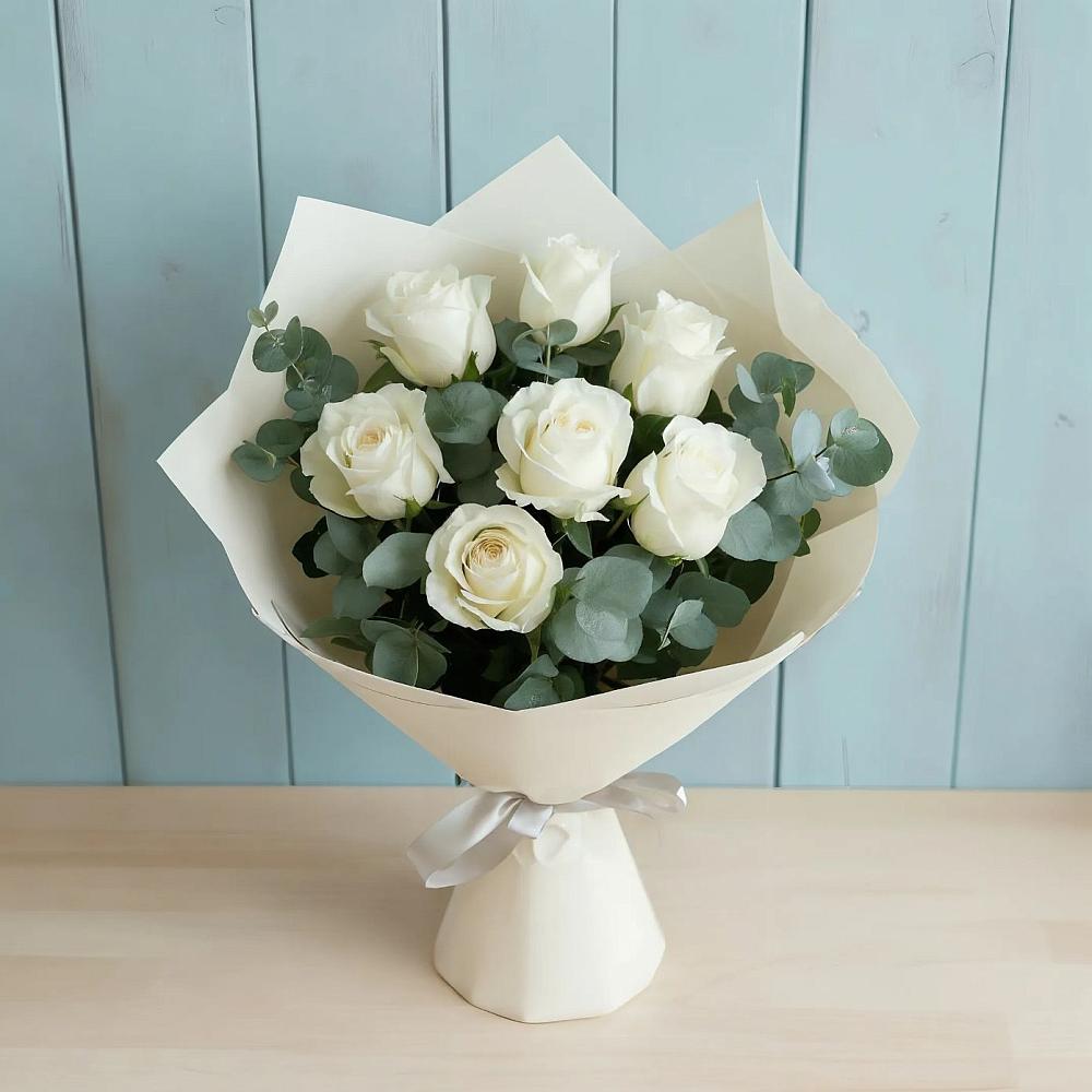 Букет Белые розы в Эвкалипте в Ищёрской