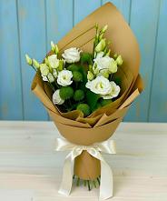 Букет цветов из:  Хризантемы и Лизиантусы #REPLACE_PRED# Ищёрской