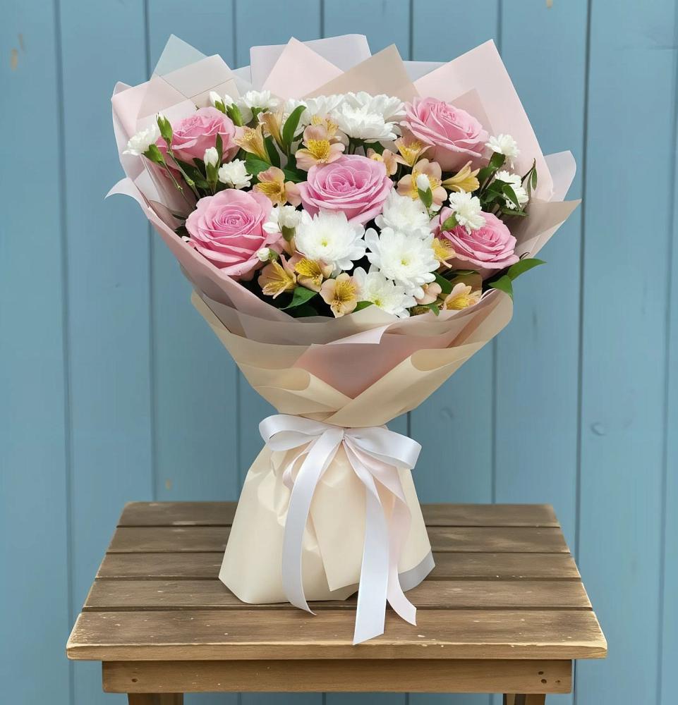 Букет цветов из: Гвоздики, Орхидеи и Розы в Ищёрской