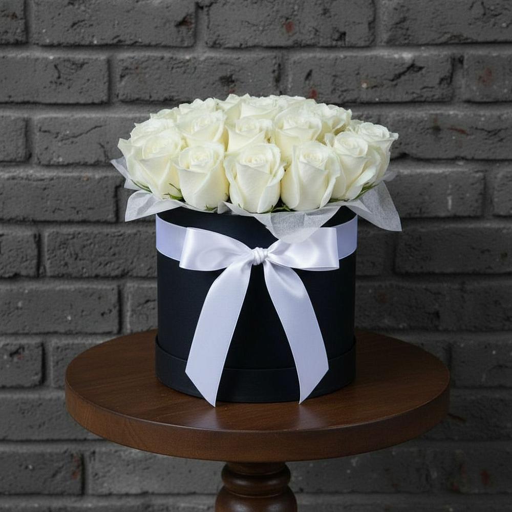 Цветочная композиция из Розы в шляпной коробке в Ищёрской