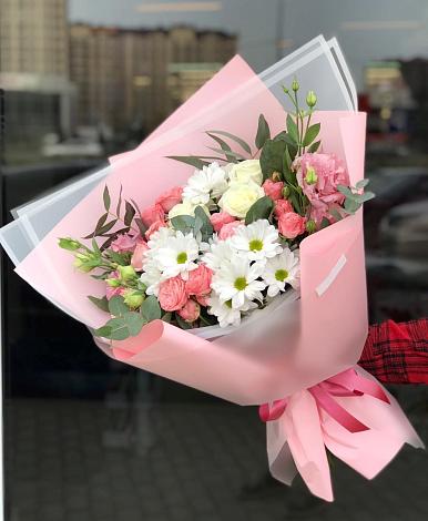 Букет цветов из: Розы, Лизиантусы и Хризантемы в Ищёрской